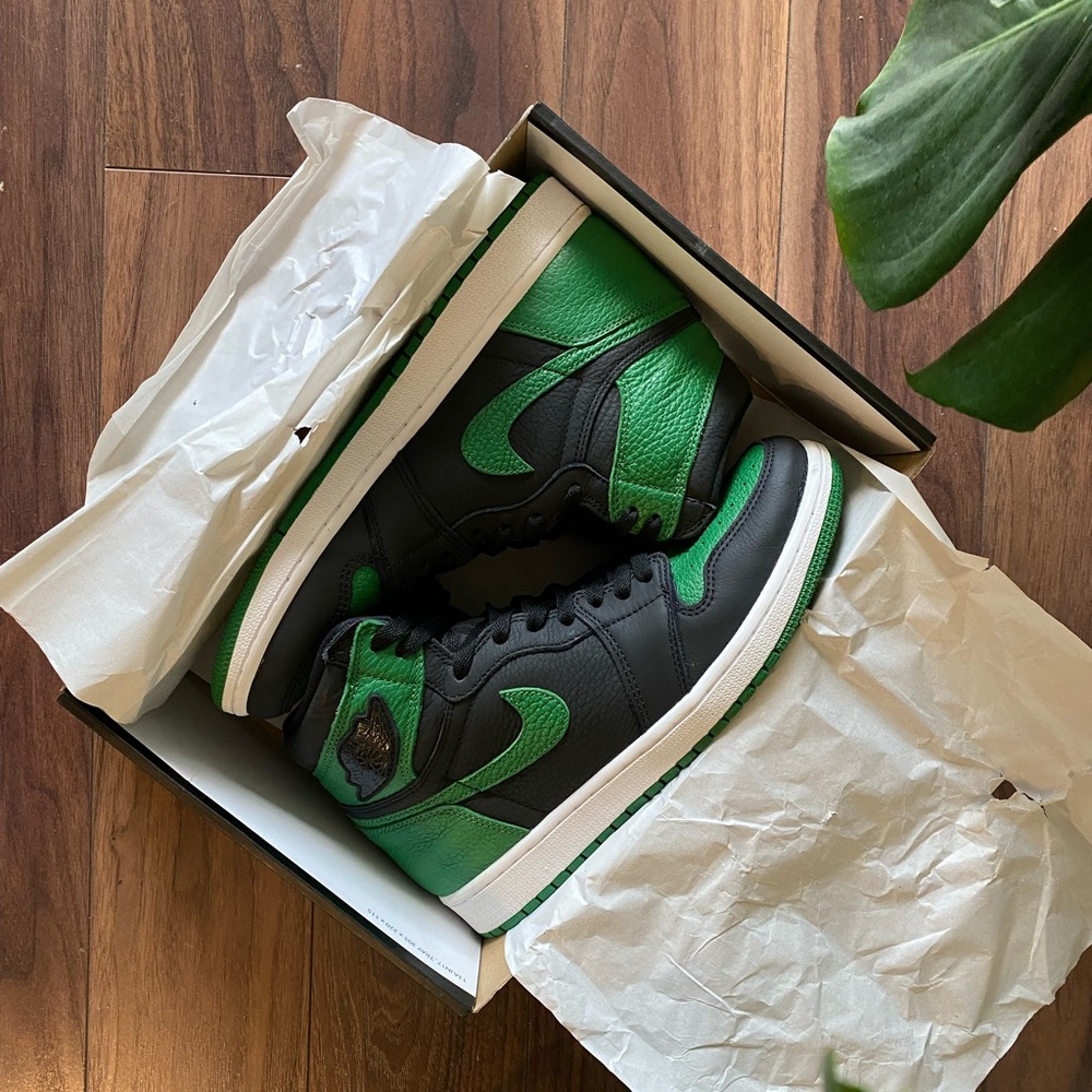 Air Jordan 1 Retro High OG ‘Pine Green 2.0’ Mens Size 9